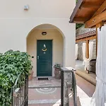 Lepre Villa *