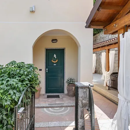 Lepre Villa Casarza Ligure