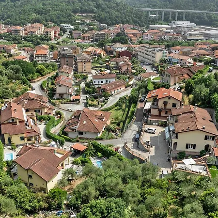 Lepre Villa *